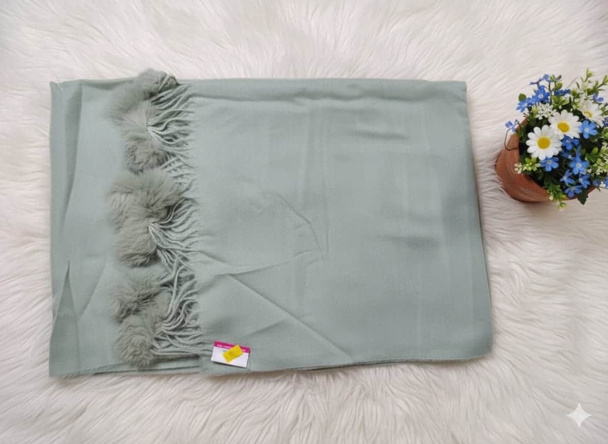 WinterEase Soft Woollen Stole